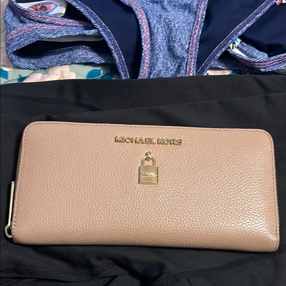 Michael Kors Pink Wallet
